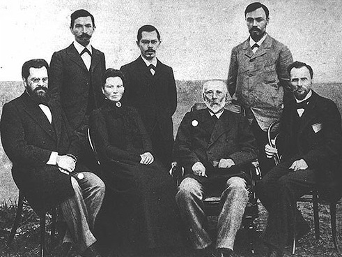 Группа астрономов в 1901 году