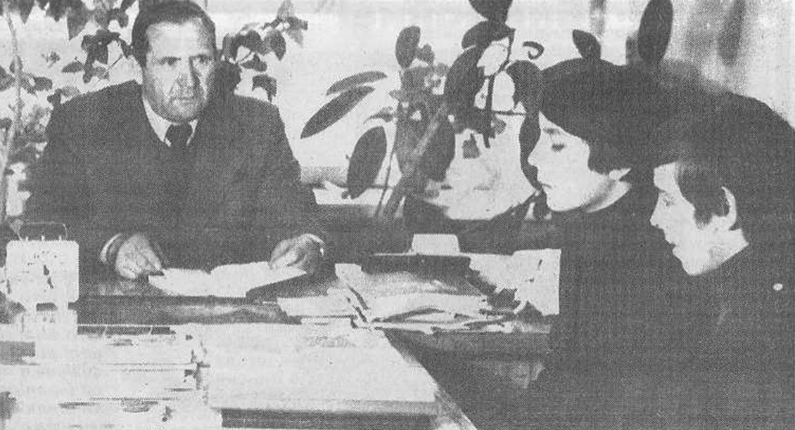 Леонид Ерошенко во время работы в школе