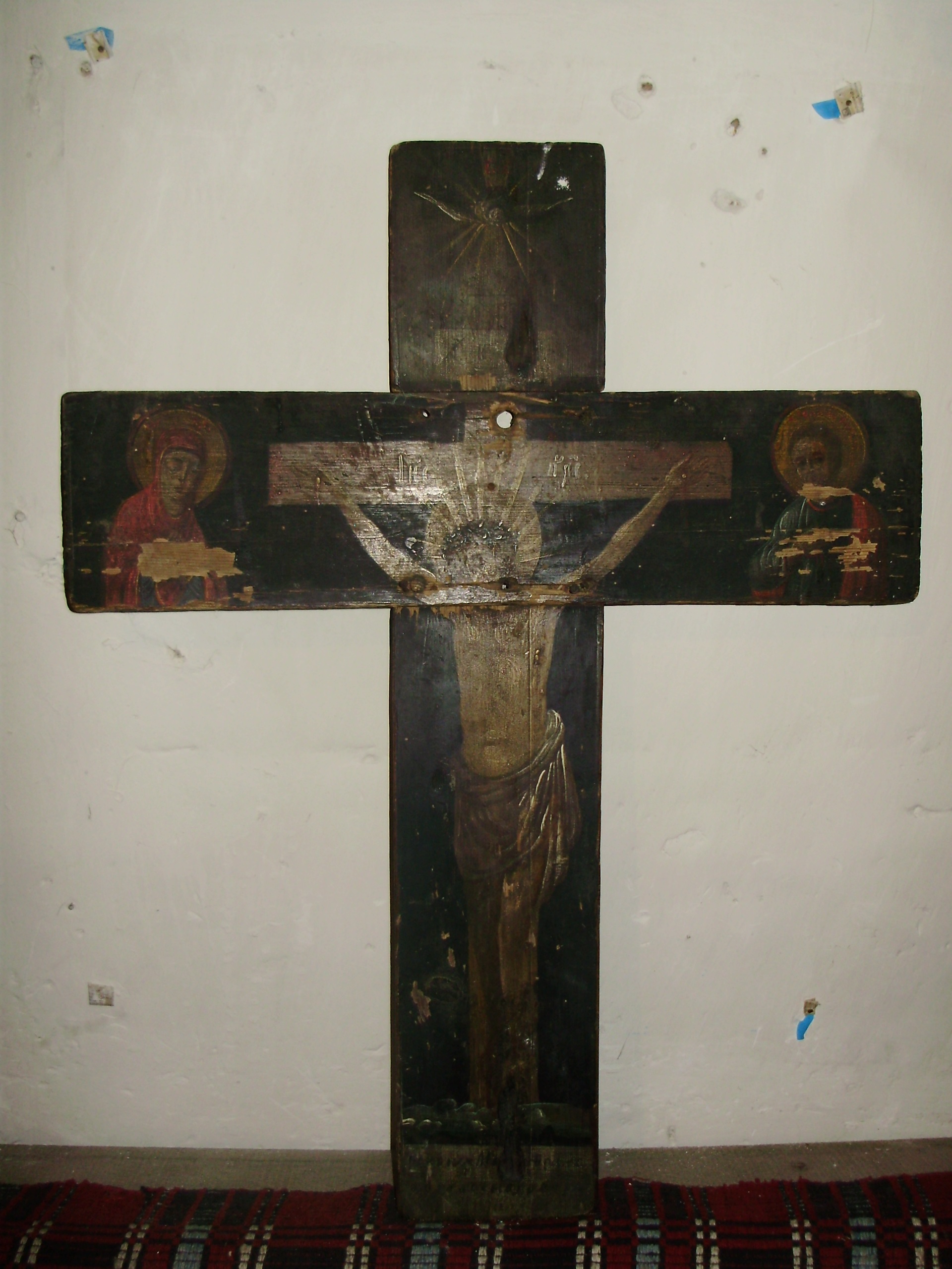 Сохранившиеся святыни Михайловского храма: Крест